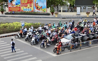 Kiểm soát khí thải xe máy thế nào?