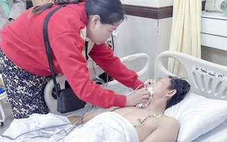 Cứu bệnh nhân ngưng tim, toàn thân tím tái