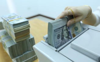 Giá USD hôm nay 14.5.2025: Đô tự do đứng yên bất chấp ngân hàng đi xuống