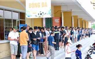 Đội Nam Định kêu gọi CĐV ‘tẩy chay’ phe vé, HAGL khó thắng tại Thiên Trường vì…