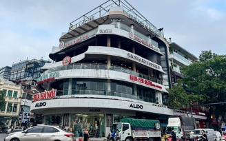 Hà Nội lùi tiến độ phá dỡ tòa nhà 'hàm cá mập'