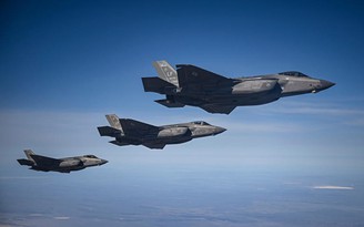 Ông Trump muốn có nâng cấp 'siêu F-35' 2 động cơ