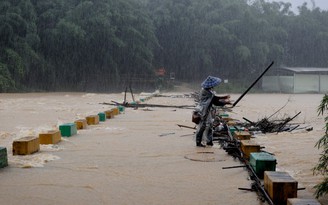 Trung Quốc đối mặt mưa lớn, nắng nóng cực đoan