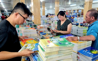 Sửa luật Giáo dục: Cần làm rõ vai trò của Bộ GD-ĐT trong làm SGK
