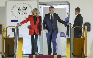 Tổng thống Pháp Emmanuel Macron và phu nhân bắt đầu thăm cấp nhà nước Việt Nam
