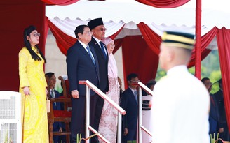 Lễ đón Thủ tướng Phạm Minh Chính và phu nhân thăm chính thức Malaysia
