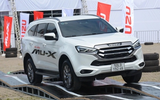 4 mẫu ô tô gầm cao xả hàng, dọn kho đón bản mới