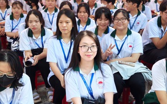 Bí quyết ôn thi tốt nghiệp THPT đạt điểm cao: Địa lý công nghiệp và dịch vụ