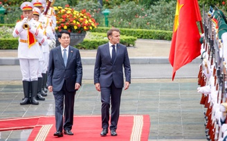 Chủ tịch nước Lương Cường chủ trì lễ đón Tổng thống Pháp Emmanuel Macron