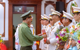 Lâm Đồng: 68 lãnh đạo, chỉ huy công an nghỉ hưu trước tuổi