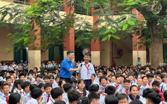 Ai quên tắt điện sẽ bị 'phạt' rửa chén, quét nhà?