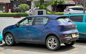 Thực hư chuyện thuê ô tô biển vàng phải dừng nghỉ sau 4 giờ liên tục lái xe?