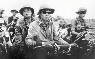 Làm báo trong rừng