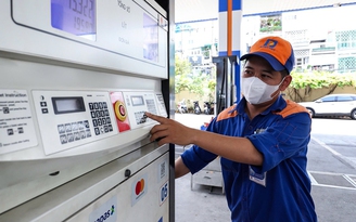 Giá xăng áp lực tăng vì chiến sự Trung Đông