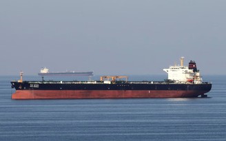 Quốc hội Iran duyệt phong tỏa eo biển Hormuz, Mỹ nói Tehran 'tự sát kinh tế'