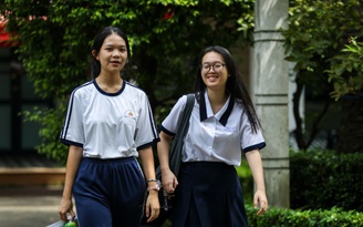 Thi tốt nghiệp THPT 2025: Xem gợi ý giải đề thi môn ngữ văn tại đây