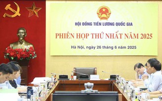 Công đoàn muốn tăng lương sớm trong năm nay