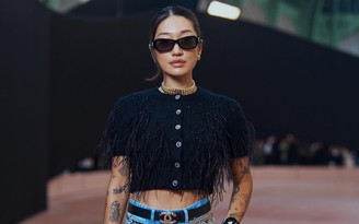 Phong cách navy chic, gợi ý trang phục du lịch đẹp nhất dành cho nàng