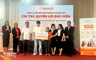 Hanwha Life Việt Nam đồng hành và chia sẻ khó khăn cùng khách hàng