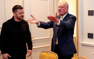 Viện trợ đổ dồn về Ukraine