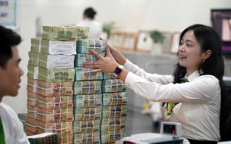 Nhiều thắc mắc về hỗ trợ cán bộ nghỉ việc, Bộ Tài chính nói gì?