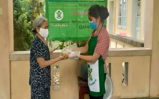 Người gieo nắng ấm giữa vùng gió Lào
