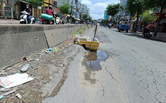 Mặt đường lồi lõm, nguy hiểm