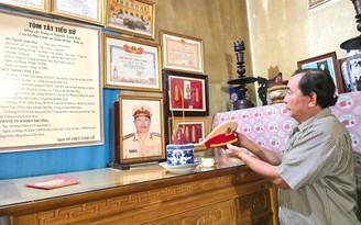 Hy sinh vì cuộc sống bình yên: Viết tiếp câu chuyện 
bảo vệ nhân dân