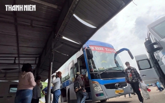 Tước phù hiệu nhiều xe khách chạy sai hành trình vào trung tâm TP.HCM