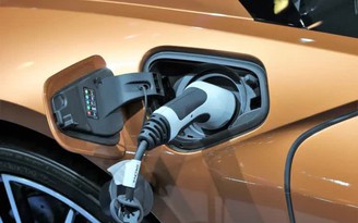 Nga đạt bước đột phá với pin xe điện giá siêu rẻ