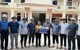 EVNGENCO1 trao 1 tỉ đồng hỗ trợ người dân ảnh hưởng mưa lũ tại Nghệ An