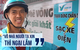 Những trạm sạc xe điện ‘một công đôi việc’ ở TP.HCM