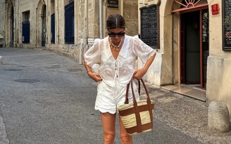 Quần shorts rộng, kiểu quần slouchy chic thoải mái của mùa hè 2025