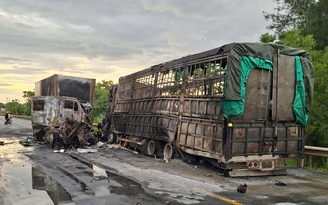 Quảng Trị: Tai nạn làm 2 ô tô bốc cháy dữ dội, 1 người tử vong