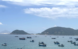 Hạnh phúc được mẹ tôi 'vẽ' nên từ nắng gió và vị mặn mòi của biển