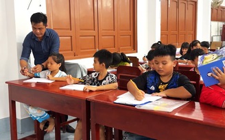 Lớp học hè miễn phí của thầy Khánh