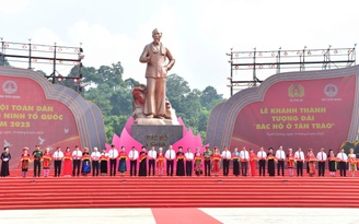 Tổng Bí thư Tô Lâm dự lễ khánh thành tượng đài 'Bác Hồ ở Tân Trào'