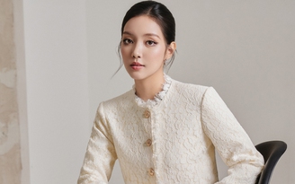 Kiểu áo khoác sang trọng, linh hoạt nàng không thể thiếu lúc thu sang