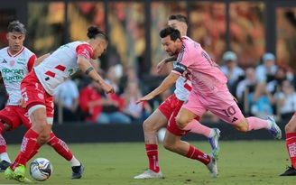 Messi dính chấn thương vì bị 4 hậu vệ va chạm mạnh, De Paul giải cứu Inter Miami