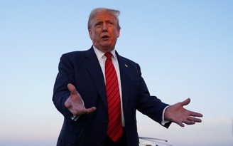 Ông Trump nói có thể phát tiền cho người Mỹ từ thuế thu được