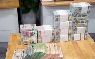 Giá USD hôm nay 4.8.2025: Đứng yên khi yen Nhật, bảng Anh tăng cao