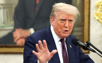 Ông Trump nói sẽ đánh thuế 100% lên chip bán dẫn