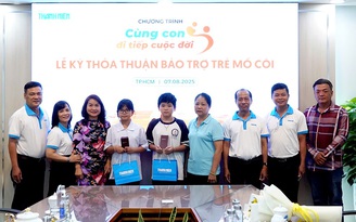 Xúc động lễ ký kết bảo trợ lâu dài cho hai trẻ mồ côi
