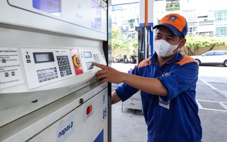 Giá xăng dầu hôm nay 11.9.2025: Chiều nay xăng giảm bao nhiêu đồng một lít?