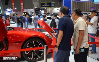 Ô tô ồ ạt giảm giá, vì sao doanh số bán vẫn tiếp tục 'lao dốc'?