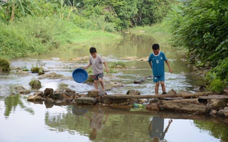 Xanh lại suối làng