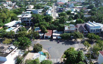 TP.HCM: Cả con đường ở phường Long Hương chỉ chờ giải tỏa 1 hộ dân để thông tuyến