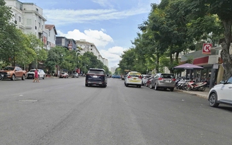 Nguy hiểm khi đường chưa có vạch kẻ phân làn