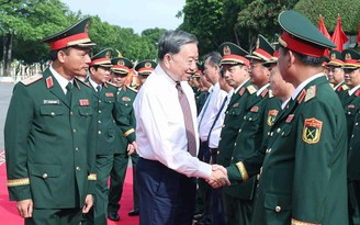 Mãi mãi xứng danh Bộ đội Cụ Hồ