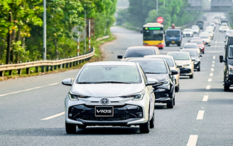 22 năm sát cánh tài xế Việt, mẫu xe này là 'cần câu cơm bền bỉ'